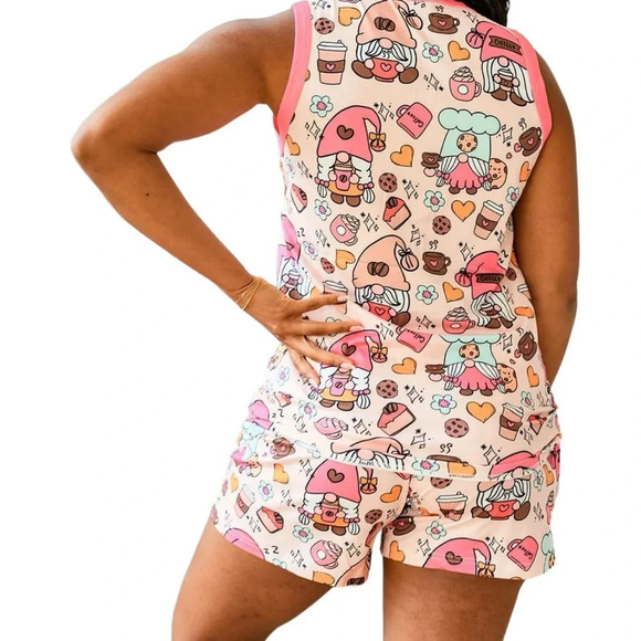 Shirley &‎ Stone summer pajama set tank & shorts gnomes pattern - Picture 5 of 5